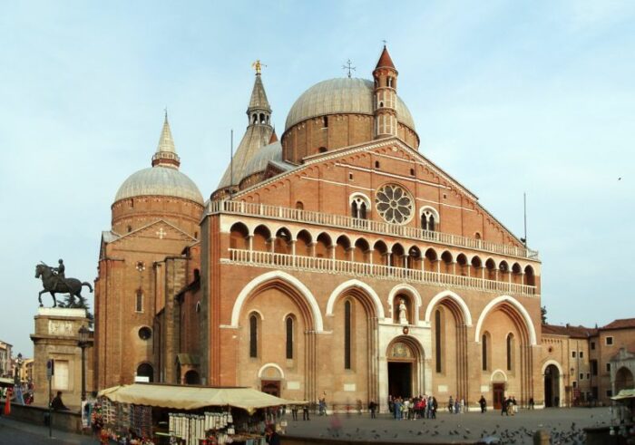 Basilica de Santo Antonio em Padua
