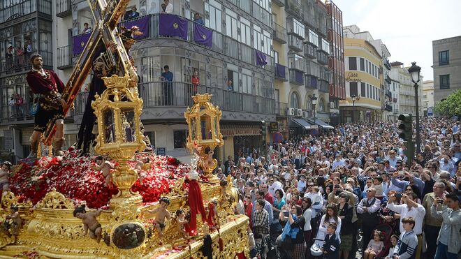 Procissoes tradicionais voltaram a tomar as ruas da Espanha 2