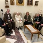 Bento XVI encontra se com os ganhadores do Premio Ratzinger 1