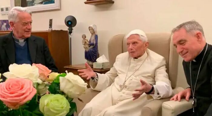 Bento XVI encontra se com os ganhadores do Premio Ratzinger 3