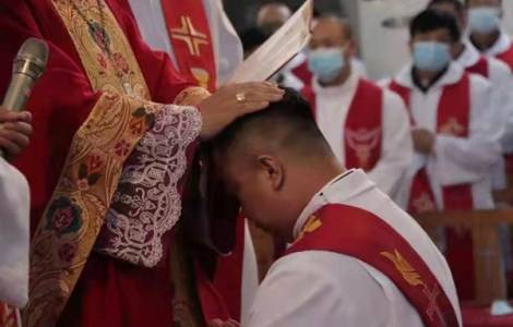 Novos sacerdotes catolicos sao ordenados em diversas Dioceses da China