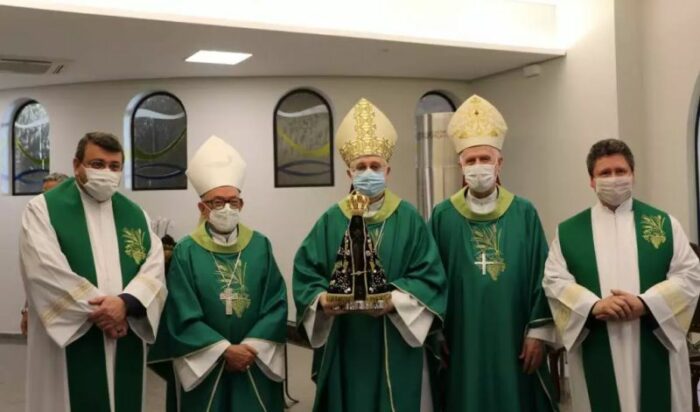 Nuncio Apostolico no Brasil celebra Missa no Santuario Nacional de Aparecida 1