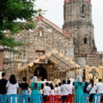 Igreja paroquial do seculo 17 e elevada a Santuario Diocesano nas Filipinas