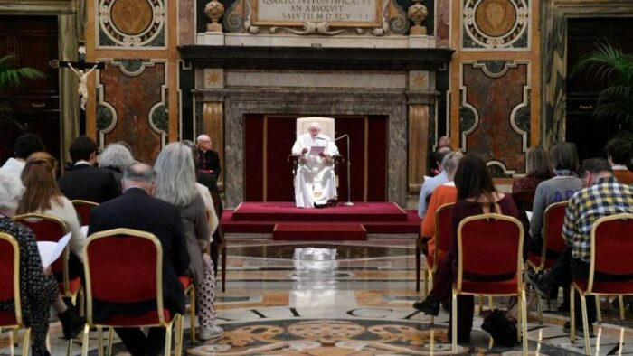 A beleza une Deus o homem e a criacao numa unica sinfonia destaca o Papa Francisco 2
