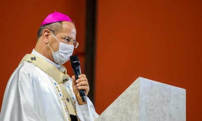 Dom Walmor celebra Missa de Acao de Gracas na Catedral Cristo Rei 2