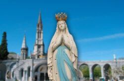 Nossa Senhora de Lourdes1