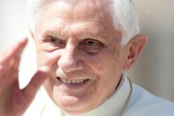 Papa Ratzinger 768x512 1