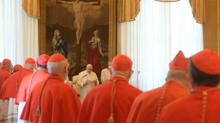 Papa presidira consistorio para a canonizacao de tres Beatos 3