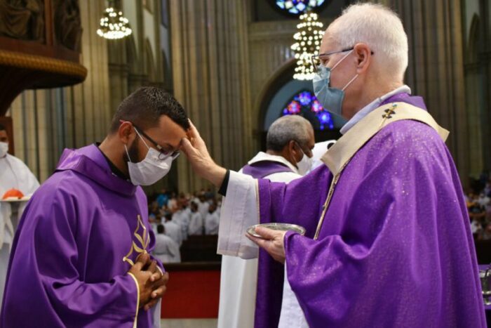 Cardeal Odilo inicia o Tempo Quaresmal com celebracao na Catedral da Se 1