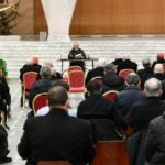Cardeal Raniero Cantalamessa inicia a tradicional pregacao da Quaresma no Vaticano