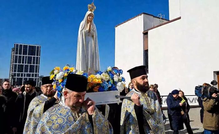 Imagem peregrina de Nossa Senhora de Fatima chega a Ucrania