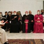 O mundo necessita de jovens fortes e anciaos sabios diz o Papa Francisco 3