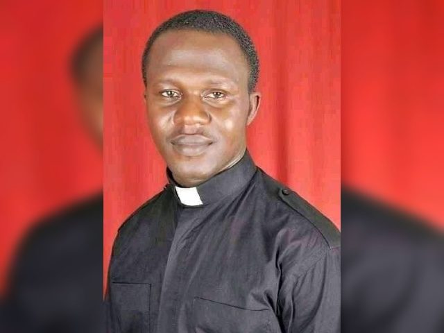 Padre Felix Zakari Fidson sequestrado na Nigeria
