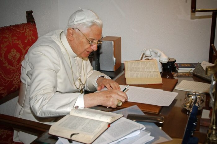 Pontificia Universidade da Santa Cruz em Roma promove jornada de estudos sobre eclesiologia