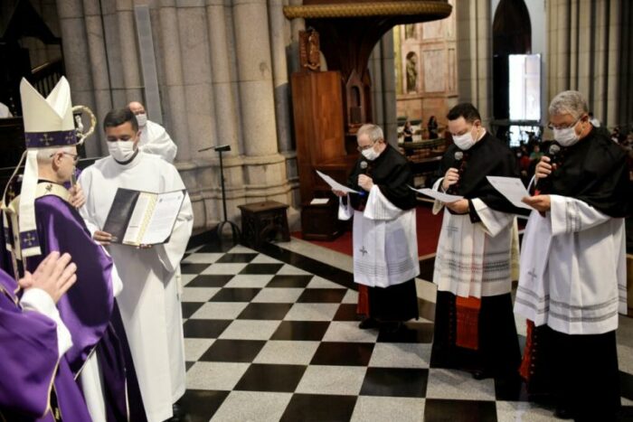 Tres novos conegos sao instituidos na Arquidiocese de Sao Paulo 1