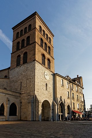 319px Cathedrale Notre Dame a Grenoble 2014 09 27