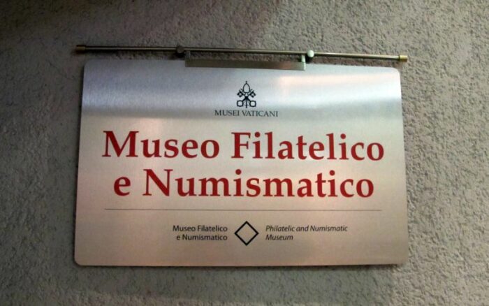 Museo filatelico e numismatico nei musei vaticani 00