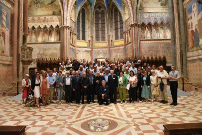 Associacoes Medicas Catolicas se reunem em Santuario de Assis