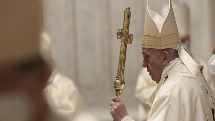 Papa Francisco nao presidira as celebracoes de Corpus Christi