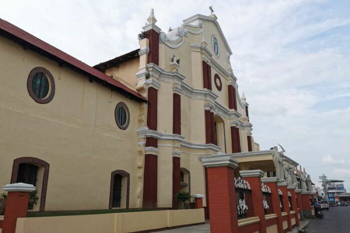 Filipinas Igreja de 250 anos recebe status de basilica menor