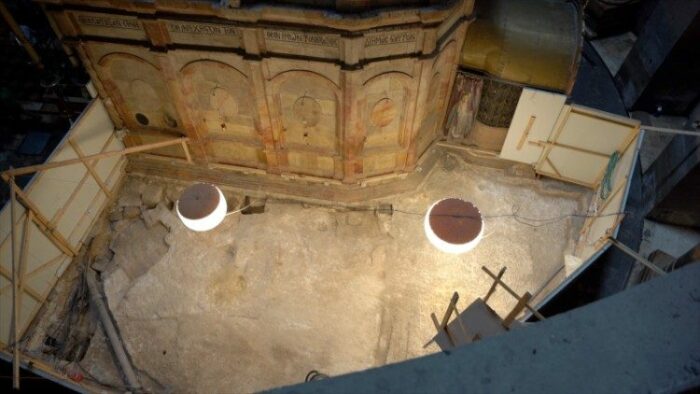 Piso da Basilica do Santo Sepulcro e restaurado 1