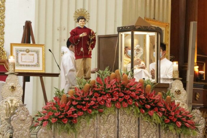 Reliquia do Beato Carlo Acutis peregrina pelas Filipinas 2