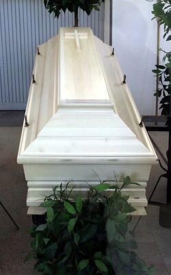 448px Coffin Aufbewahrungshalle Westfriedhof Muenchen