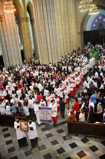 Coroinhas da Arquidiocese de Sao Paulo se reunem na Catedral da Se 3
