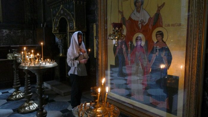 Imagem de Nossa Senhora recebe coroacao papal na Ucrania 2