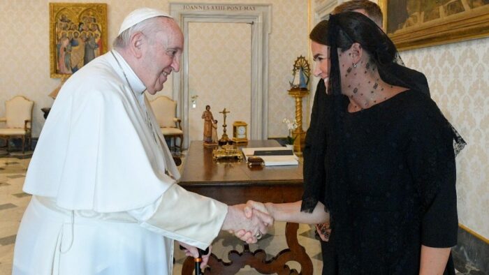 Papa Francisco recebe presidente da Hungria no Vaticano 2