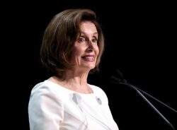 800px Nancy Pelosi 47999000048 aspect ratio 394 290