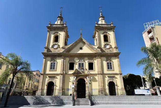 Primeira Basilica do Brasil celebra 113 anos de sagracao 1