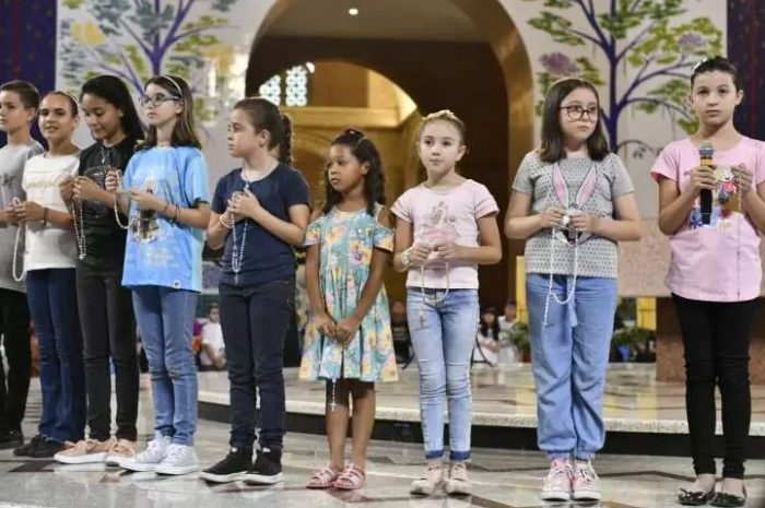 Santuario de Aparecida recebe 1a Romaria Nacional do Terco das Criancas 3