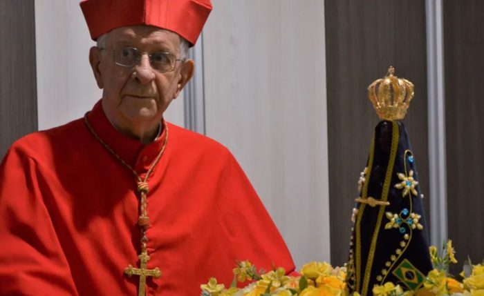 CNBB pede oracoes pela saude do oracao do Cardeal Geraldo Majella Agnelo