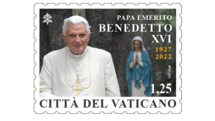 Correios do Vaticano lancam selo comemorativo de Bento XVI