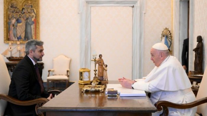 Papa Francisco recebe o Presidente do Paraguai 1