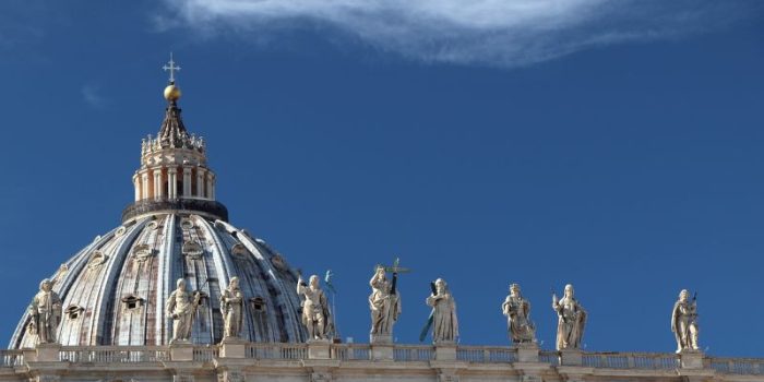 Quantos Papas ja existiram ao longo da historia da Igreja Catolica