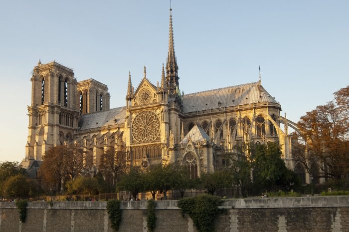 Catedral de Notre Dame de Paris sera reaberta em 2024