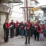 Estudantes de colegios catolicos de Jerusalem participam de Via Sacra na Terra Santa 1