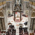 Fieis que desejarem rezar ou participar da liturgia terao entrada exclusiva no Vaticano