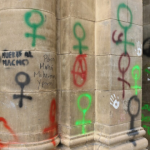 Igreja bolivia vandalismo mulheres