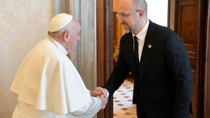 Papa Francisco recebe primeiro ministro da Ucrania 2