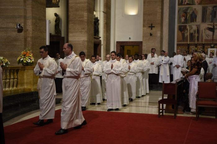 25 membros do Opus Dei ordenados sacerdotes catolicos em Roma 2