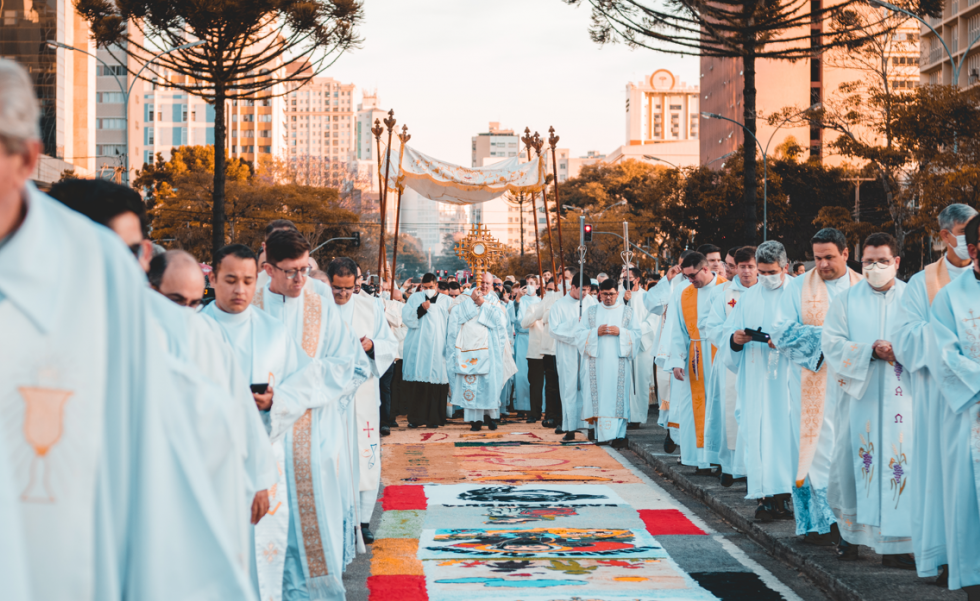 Corpus Christi na Arquidiocese de Curitiba terá dez horas de duração 4 Festividade de Corpus Christi na Arquidiocese de Curitiba tera 116 tapetes