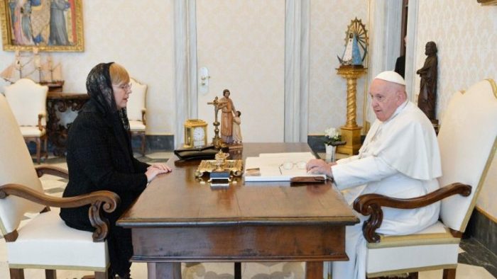 Presidente da Republica da Eslovenia e recebida pelo Papa no Vaticano 2
