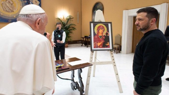 Presidente da Ucrania e recebido pelo Papa Francisco no Vaticano 3