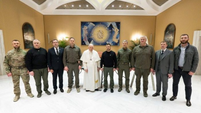 Presidente da Ucrania e recebido pelo Papa Francisco no Vaticano 4