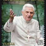 Servico postal italiano emite selo em homenagem ao Papa Bento XVI