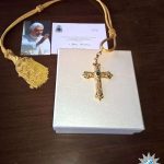 Cruz peitoral do Papa Bento XVI e roubada no sul da Alemanha