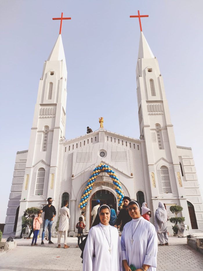 Igreja dedicada a Santo Antonio e inaugurada no Paquistao